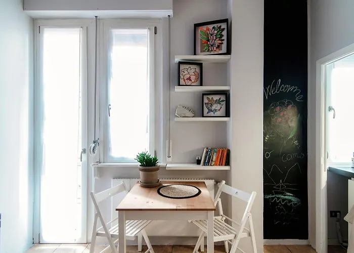 Moderno * Lago E Centro Storico * * קומו