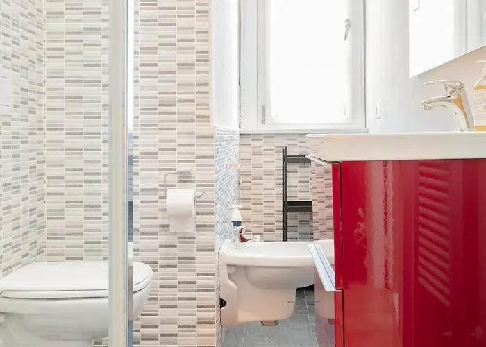 Moderno * Lago E Centro Storico * アパート