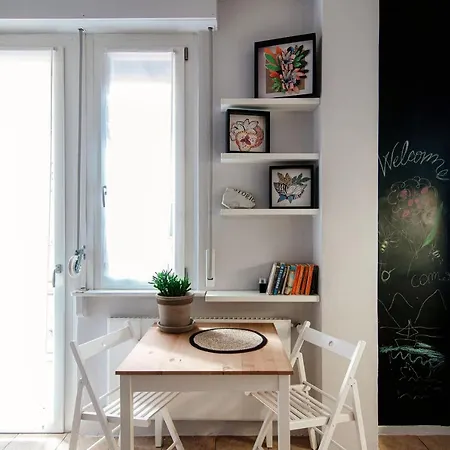 Moderno * Lago E Centro Storico * * Όπως